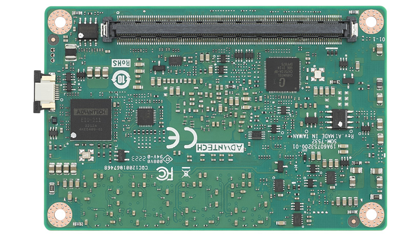 advantech_som-7532_bot.jpg